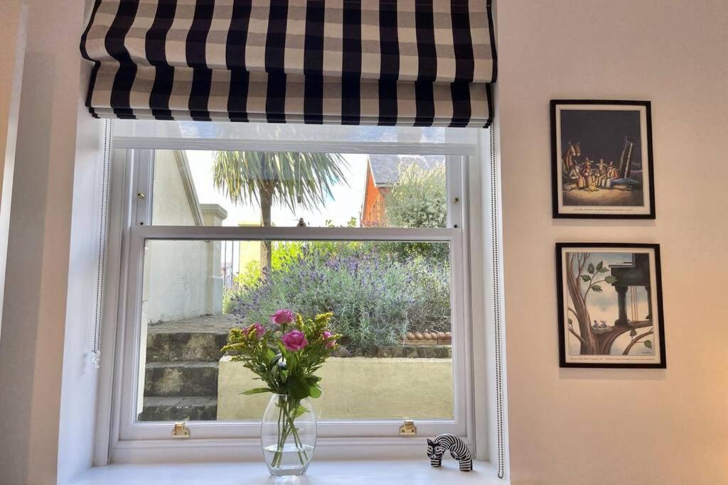 Lavender - Spacious Close To The Deal