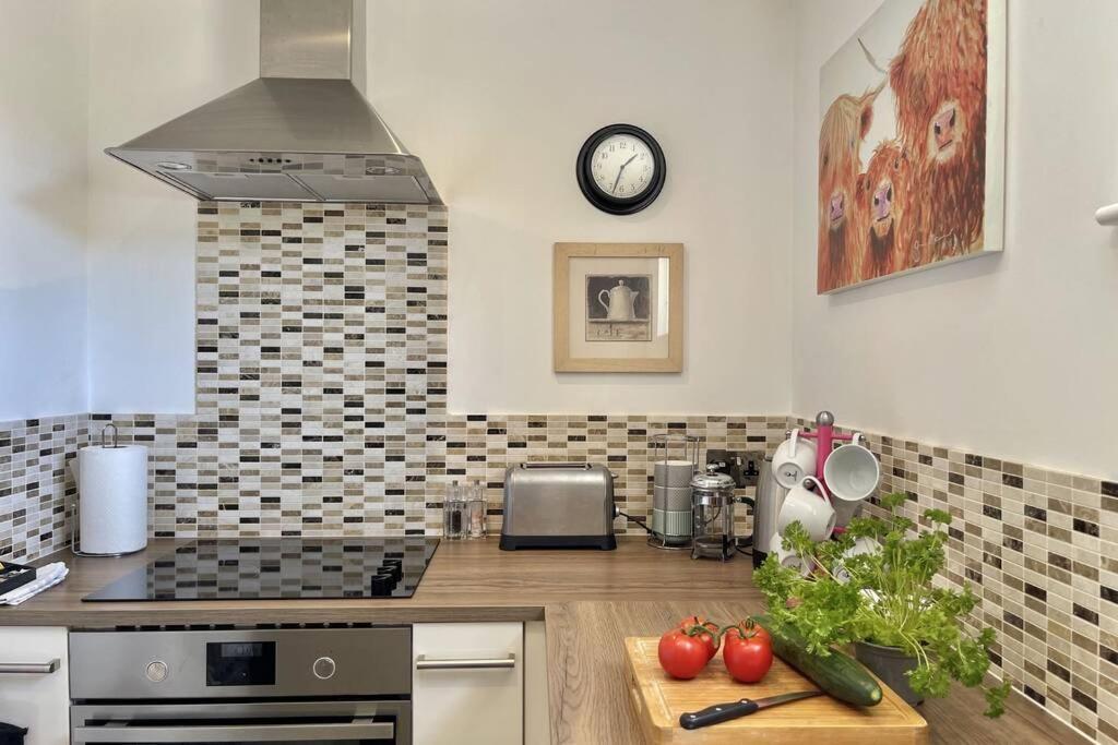 Lavender - Spacious Close To The Apartment