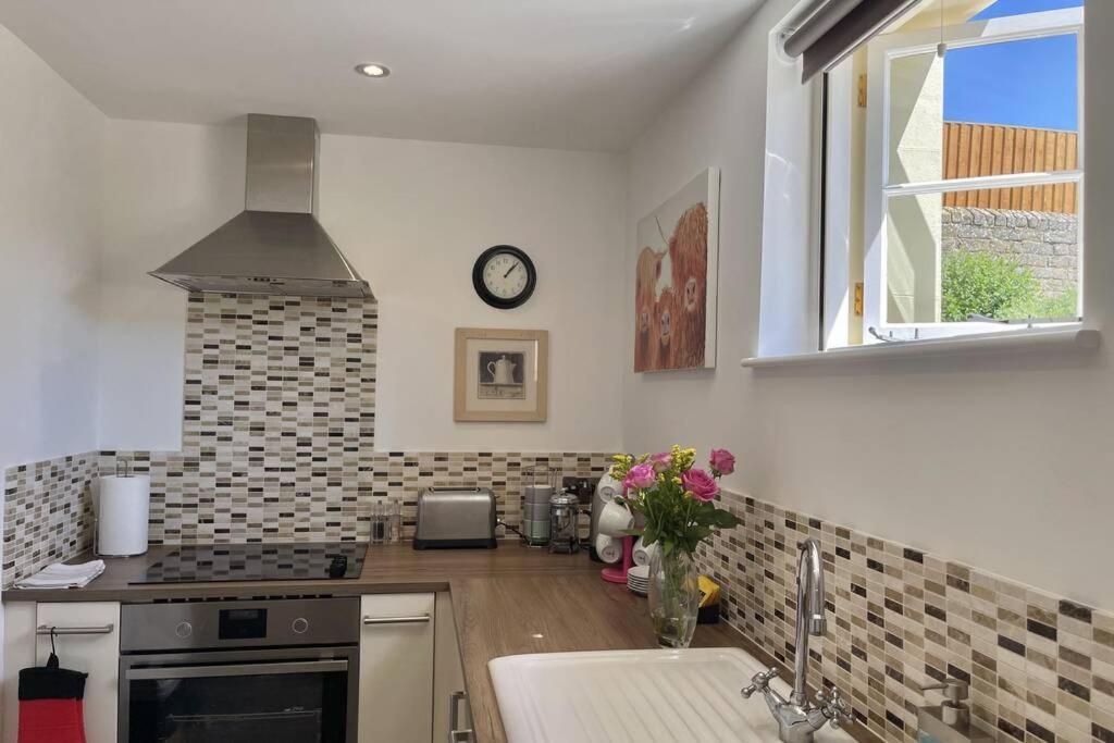 Lavender - Spacious Close To The Apartment Deal